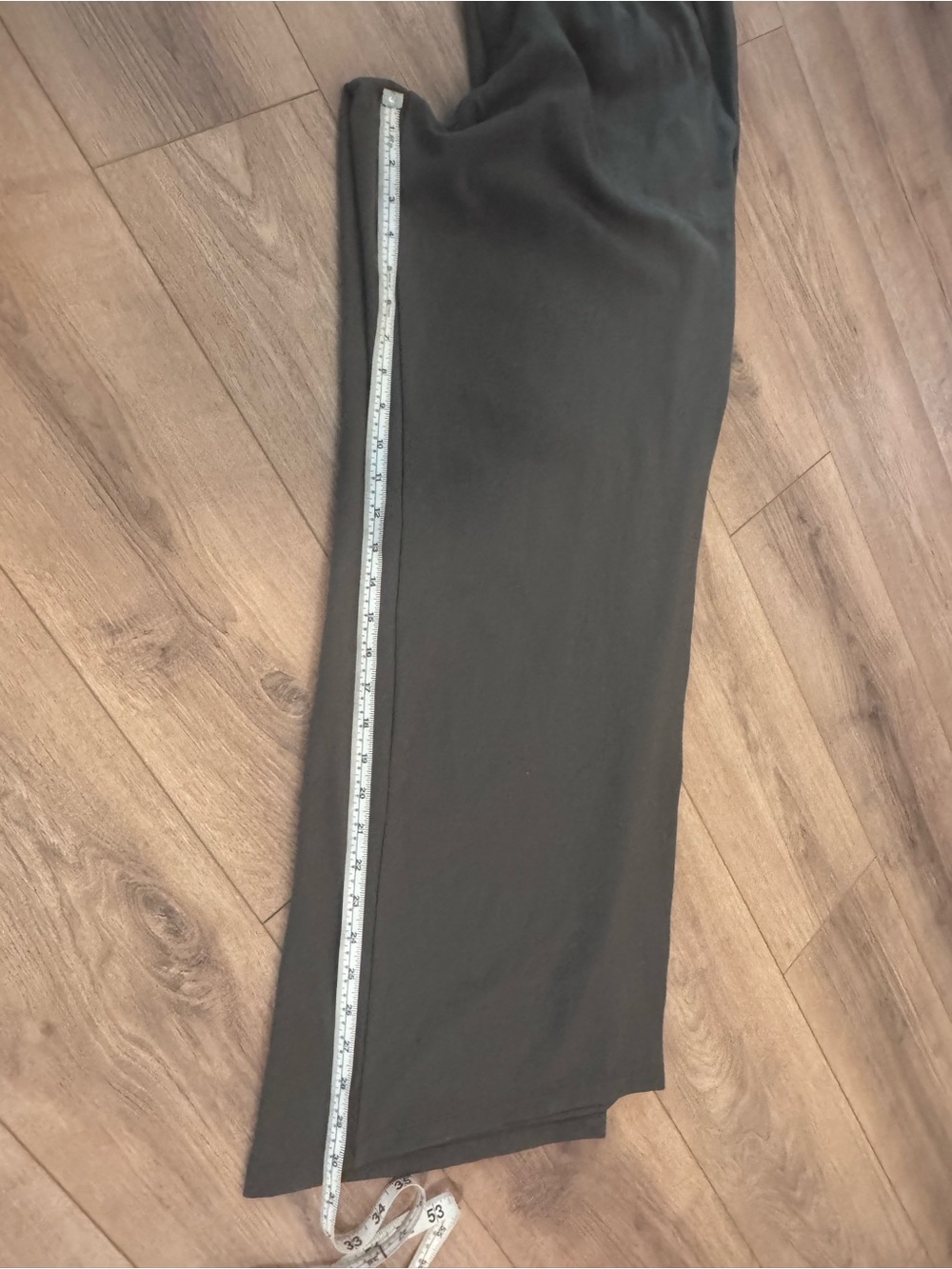 Loose fitted drapey pants, olive green - Picture 2 of 7